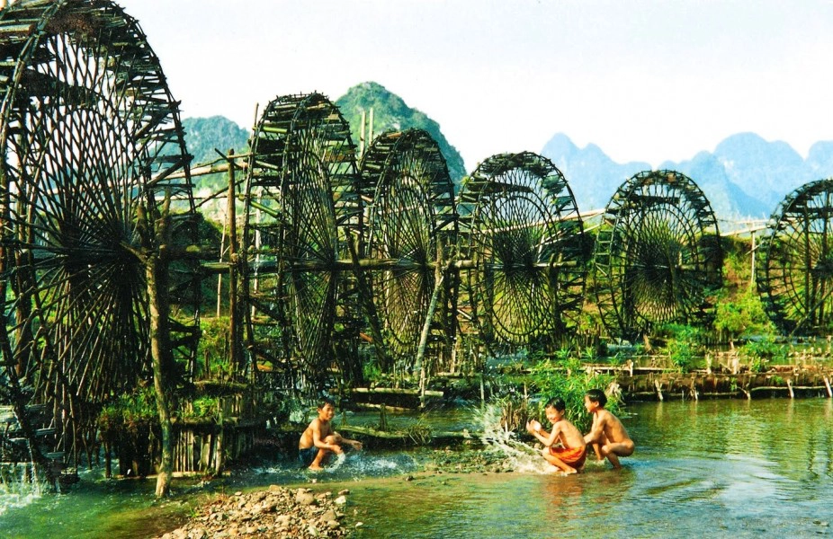 Water wheel of Muong people, Hoa Binh